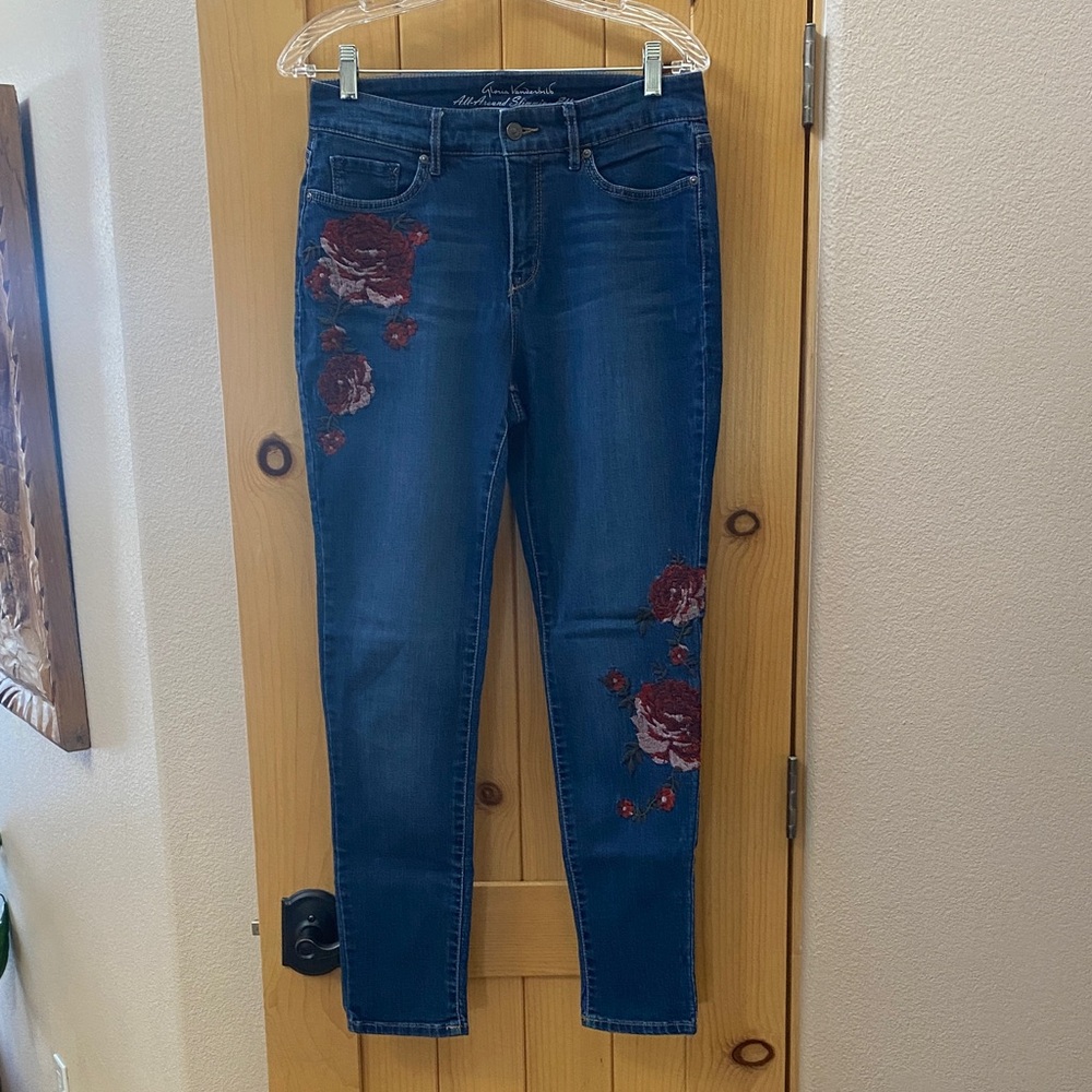 Gloria Vanderbilt Dark Blue Jeans with Red Floral Embroidery